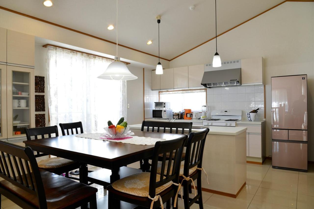 Maeda Biru House Vila Onna Exterior foto
